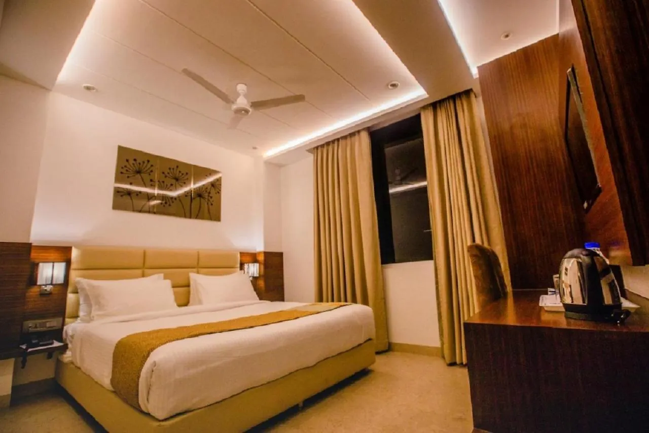 Hotel Ten Square, India Agra