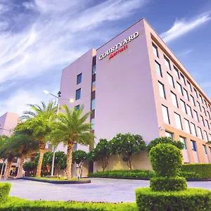 Hotel Courtyard By Marriott Agra, Agra (Uttar Pradesh)
