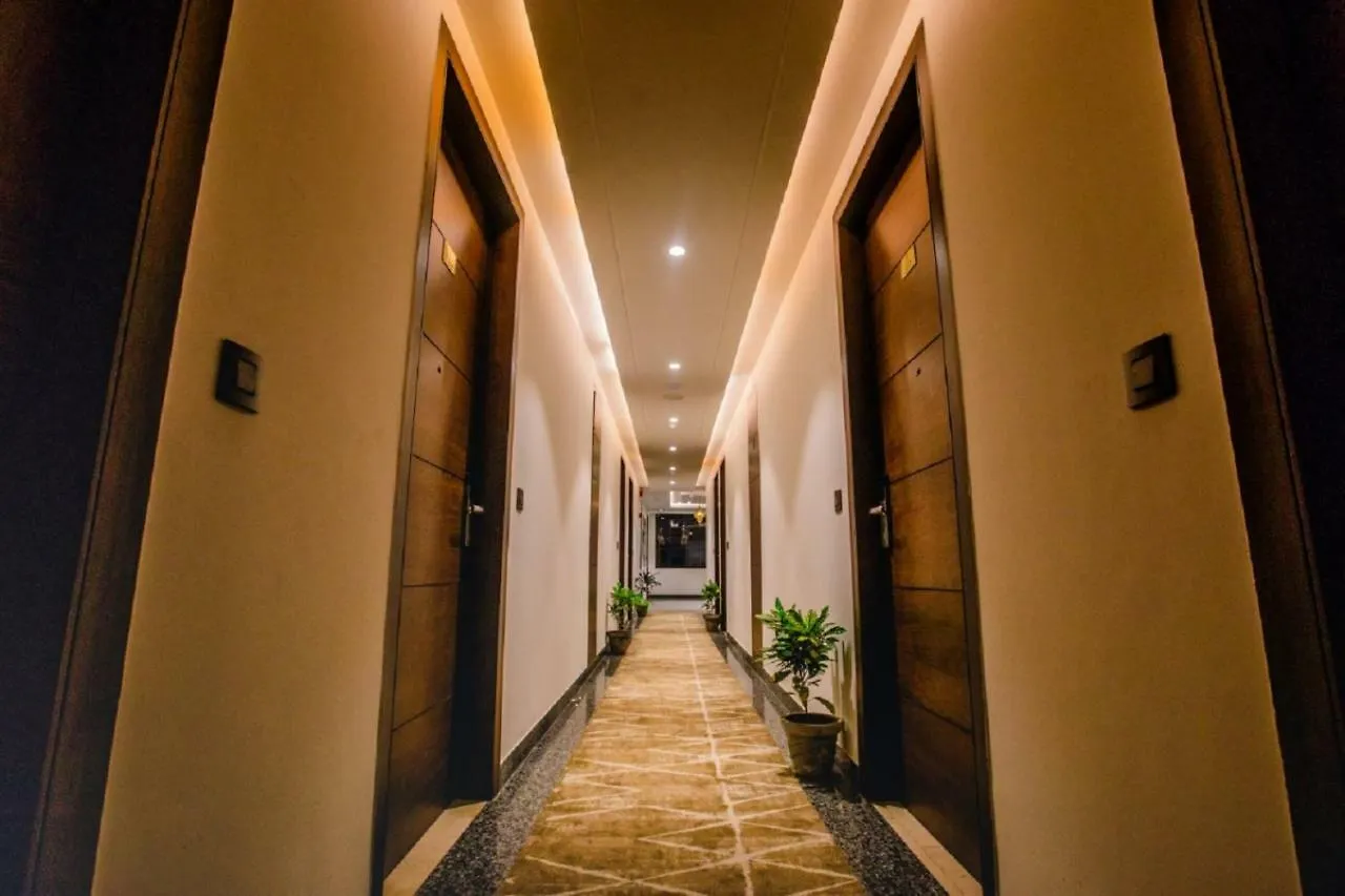***  אגרה Hotel Ten Square, India הודו