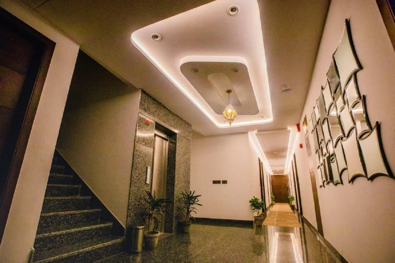 אגרה Hotel Ten Square, India