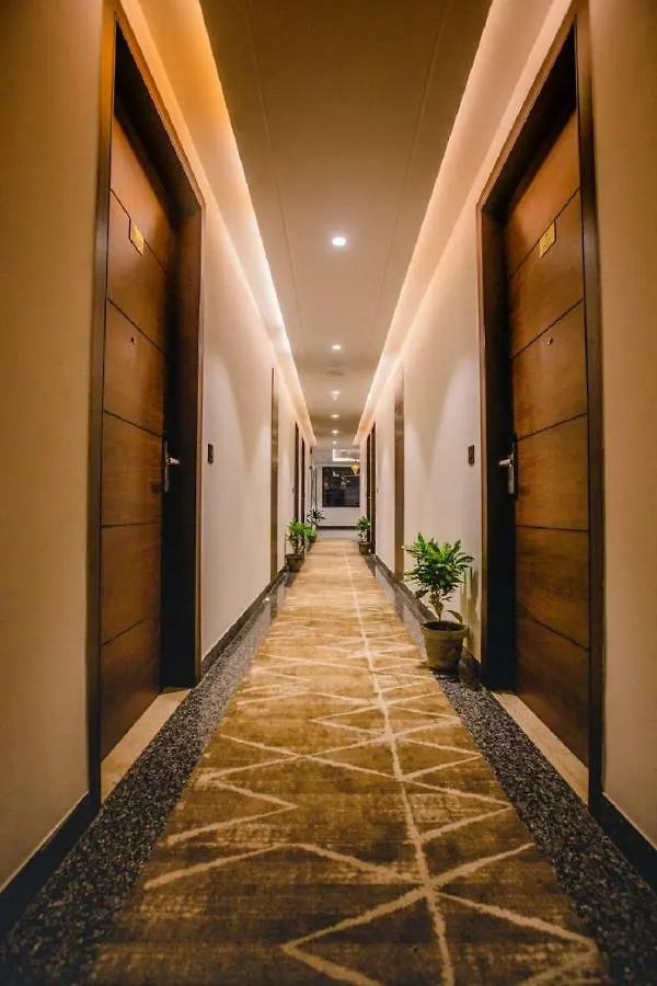 אגרה Hotel Ten Square, India הודו