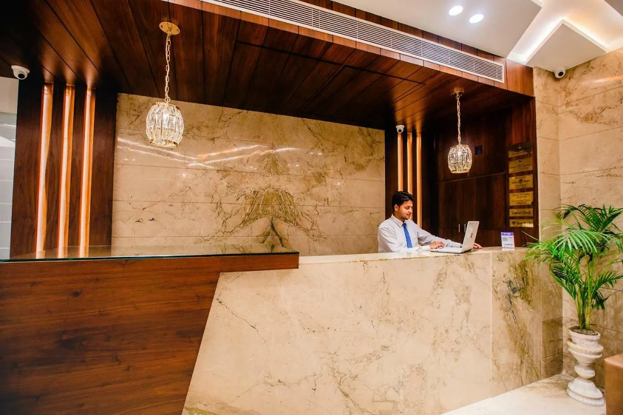 אגרה Hotel Ten Square, India