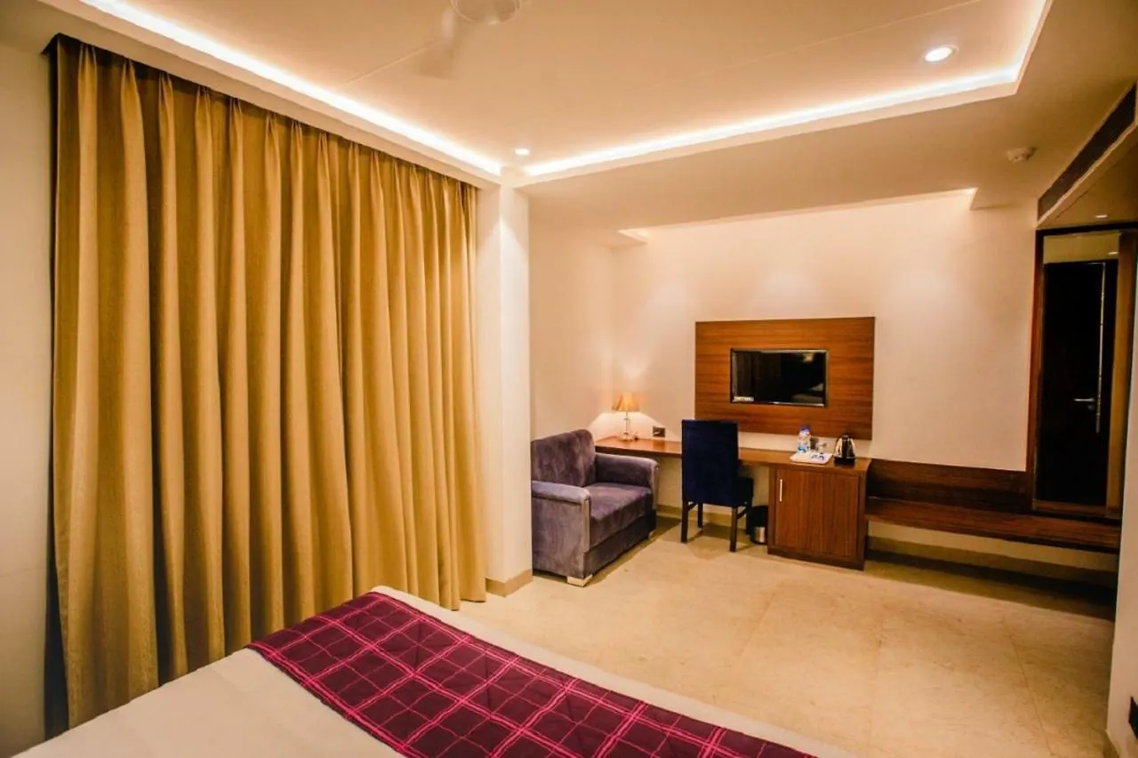 אגרה Hotel Ten Square, India
