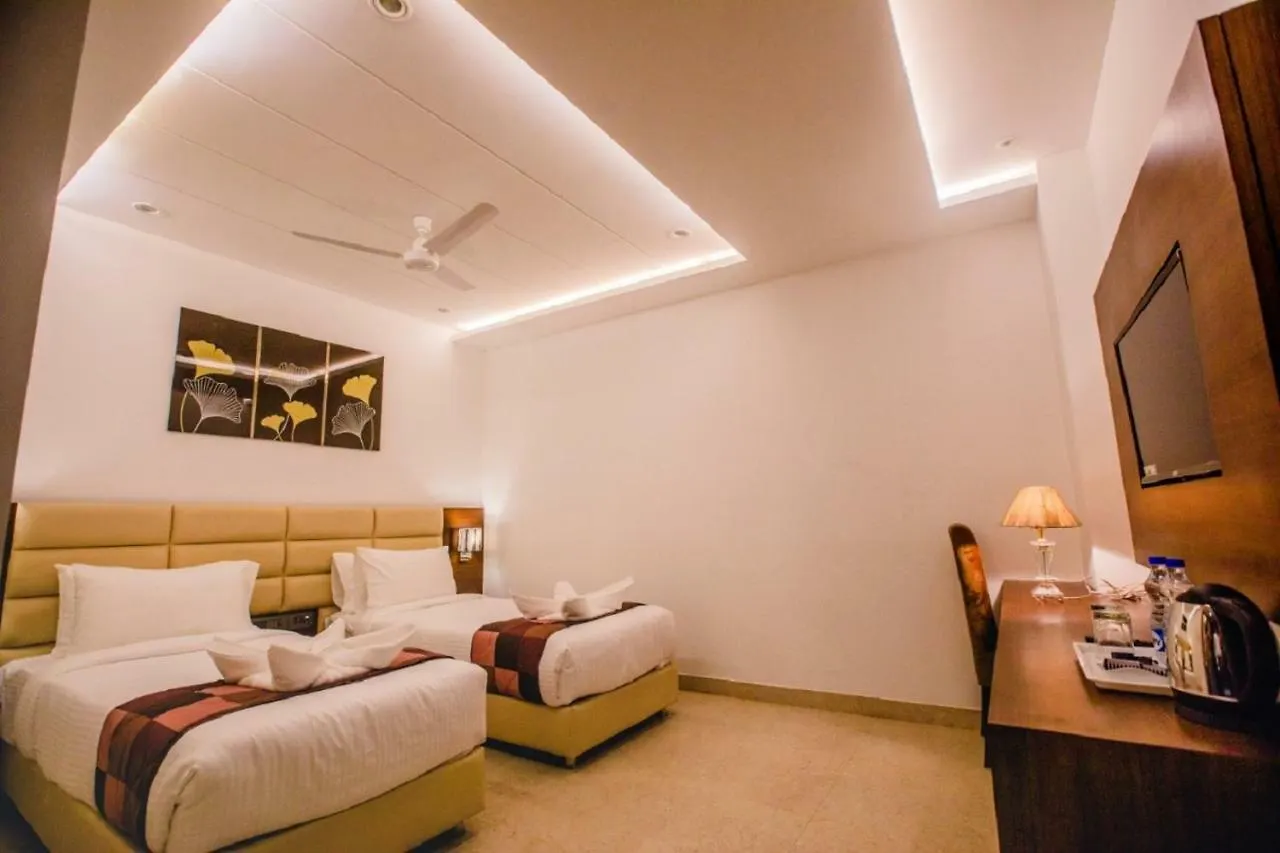 אגרה Hotel Ten Square, India 3*,