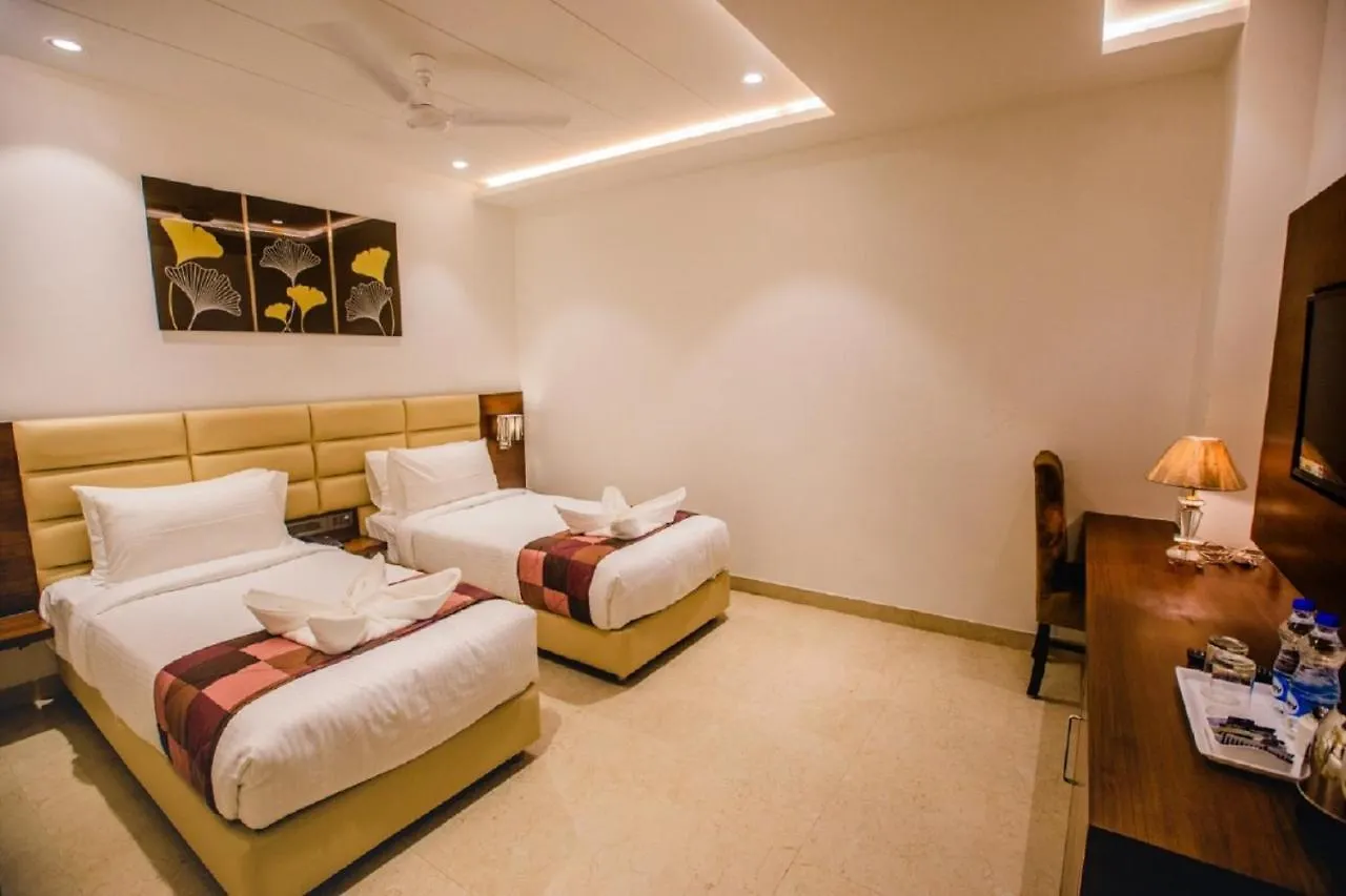 אגרה Hotel Ten Square, India 3*,  הודו
